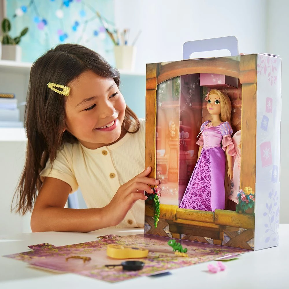 Rapunzel Disney Story Doll – Tangled – 11'' 5 Rapunzel Disney Story Doll – Tangled – 11'' - Image 5