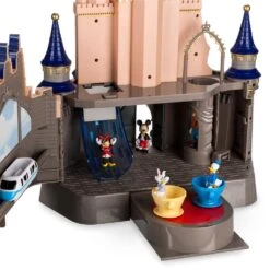 Cinderella Castle Playset – Walt Disney World -Fashion Clothing Store 1714047402031 7