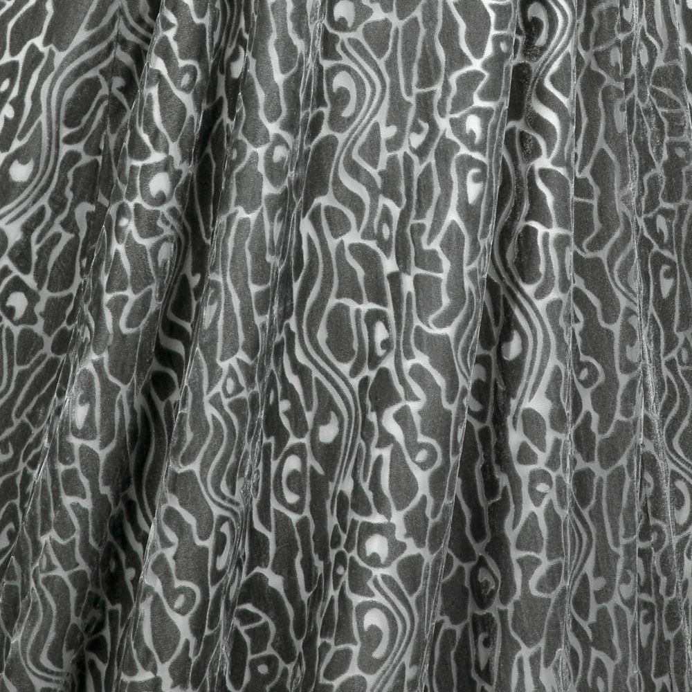 Disney Padmé Amidala Cloak For Adults – Star Wars 8 Disney Padmé Amidala Cloak For Adults – Star Wars - Image 8